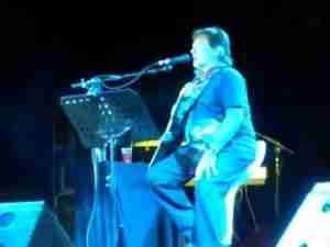 la actuacion de victor heredia c