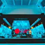 Expositor internacional frente a una audiencia masiva durante la edición anterior de Congreso Futuro, el encuentro de divulgación científica más importante de Latinoamérica.